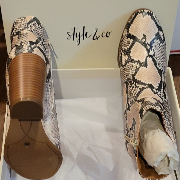 Style & Co. Parinaa Faux Leather Snake Print Booties 8.5M - Picture 7 of 8